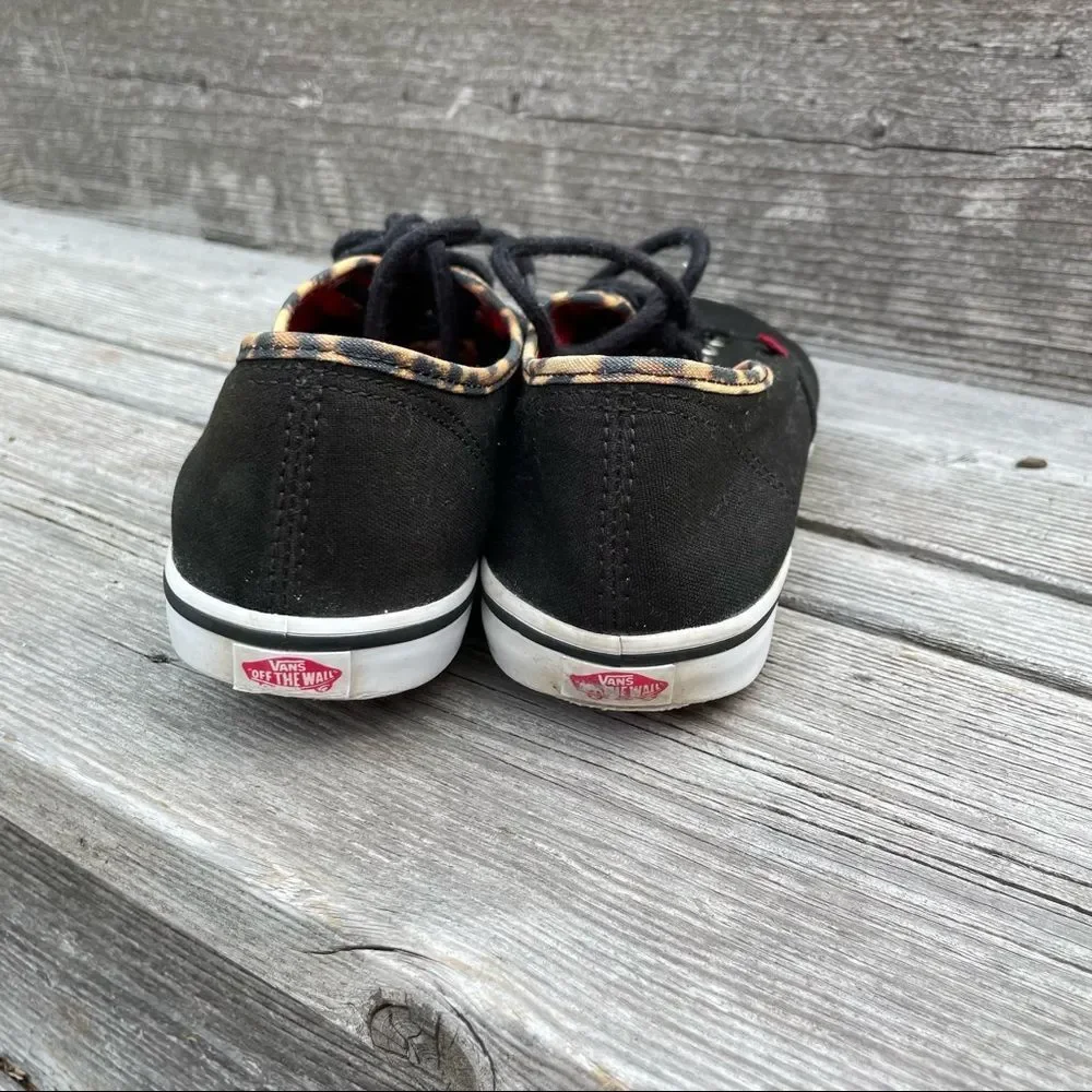 VANS Black low top sneakers with animal print trim 6.5